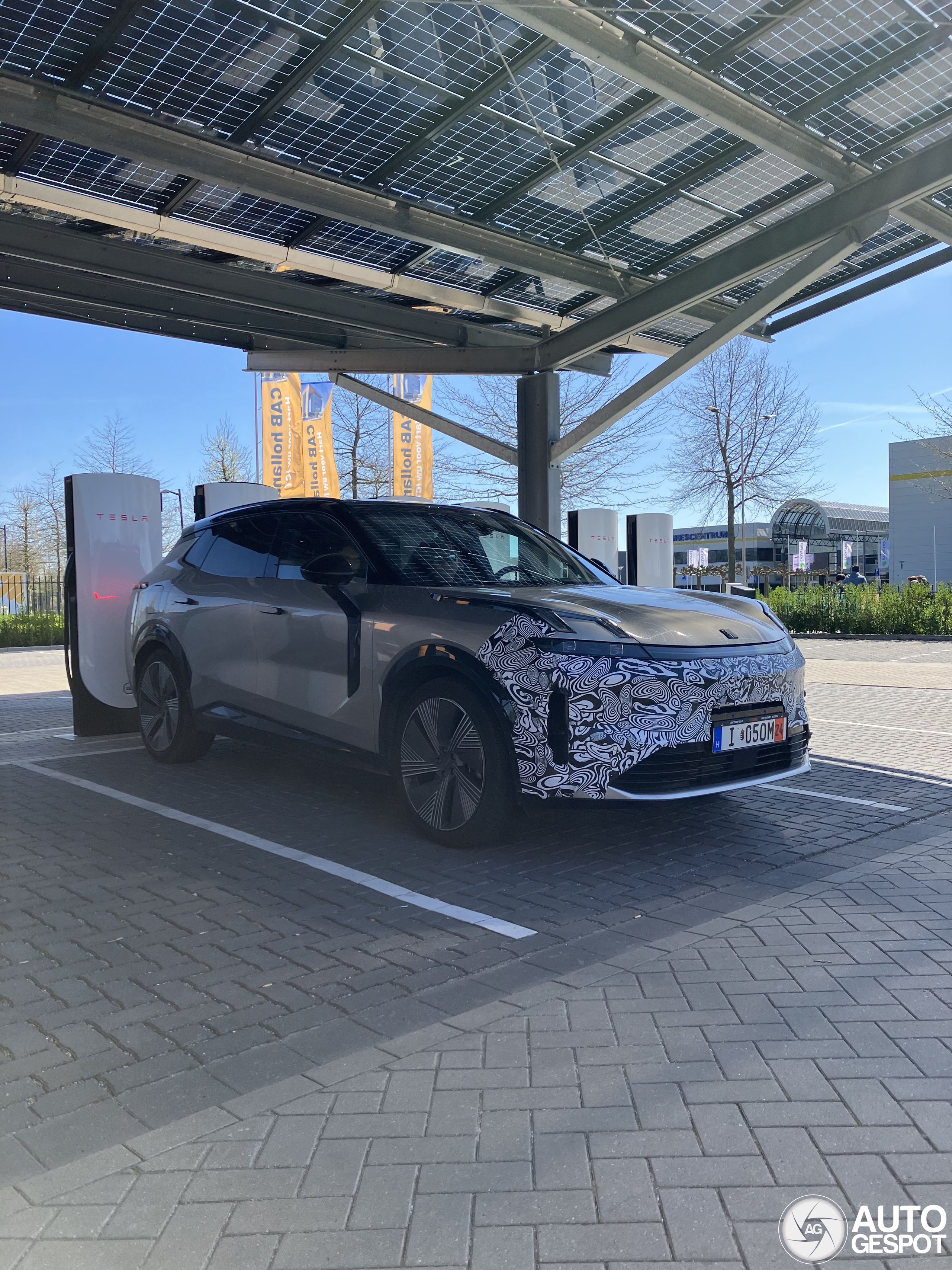Lynk & Co 08