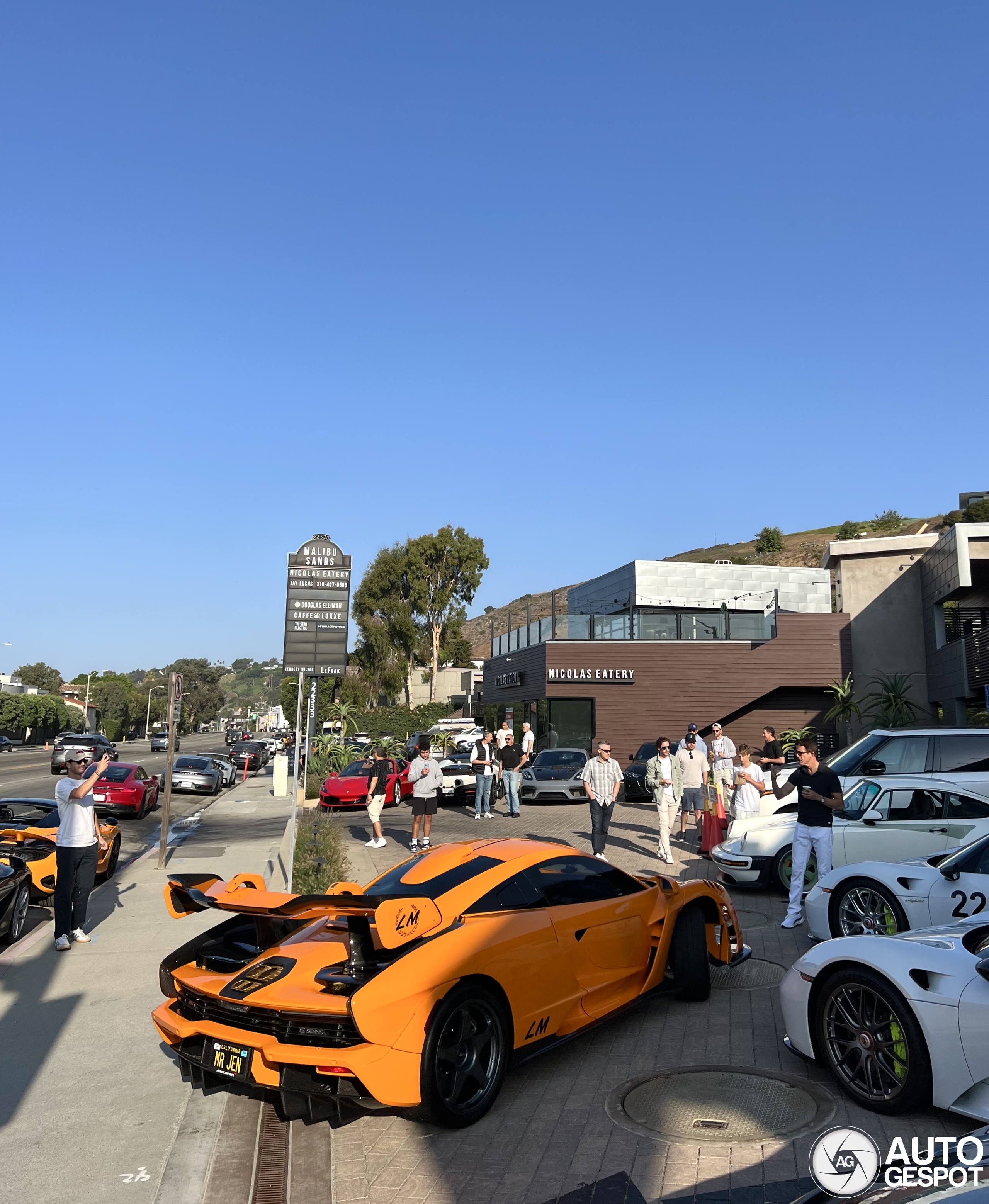 Oranje McLaren Senna LM steelt de aandacht