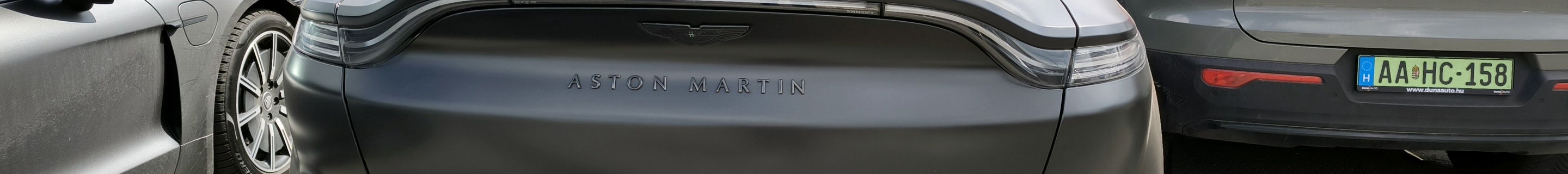 Aston Martin DBX