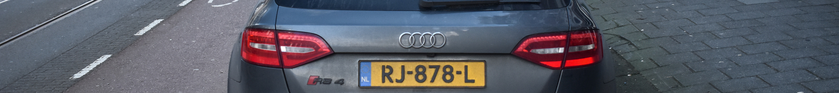 Audi RS4 Avant B8
