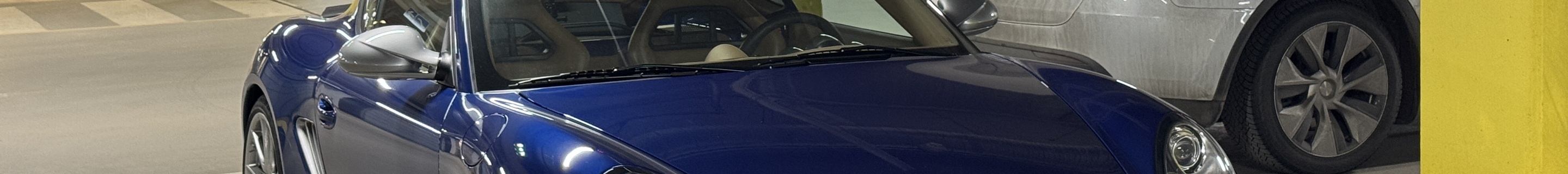 Porsche 987 Cayman R