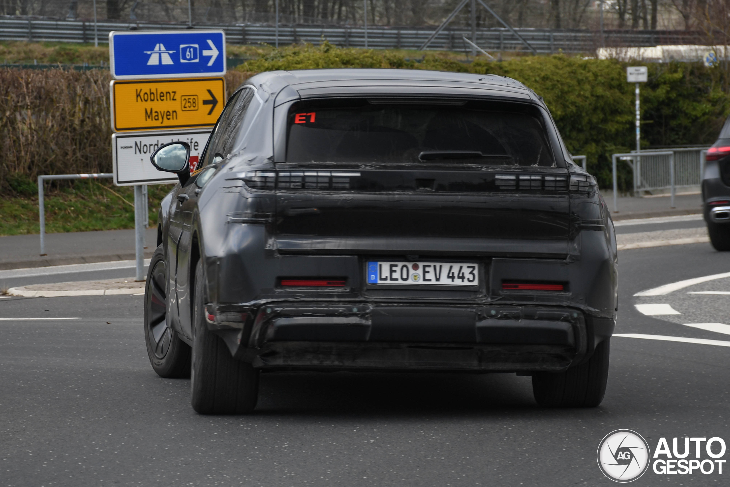 Porsche Cayenne EV