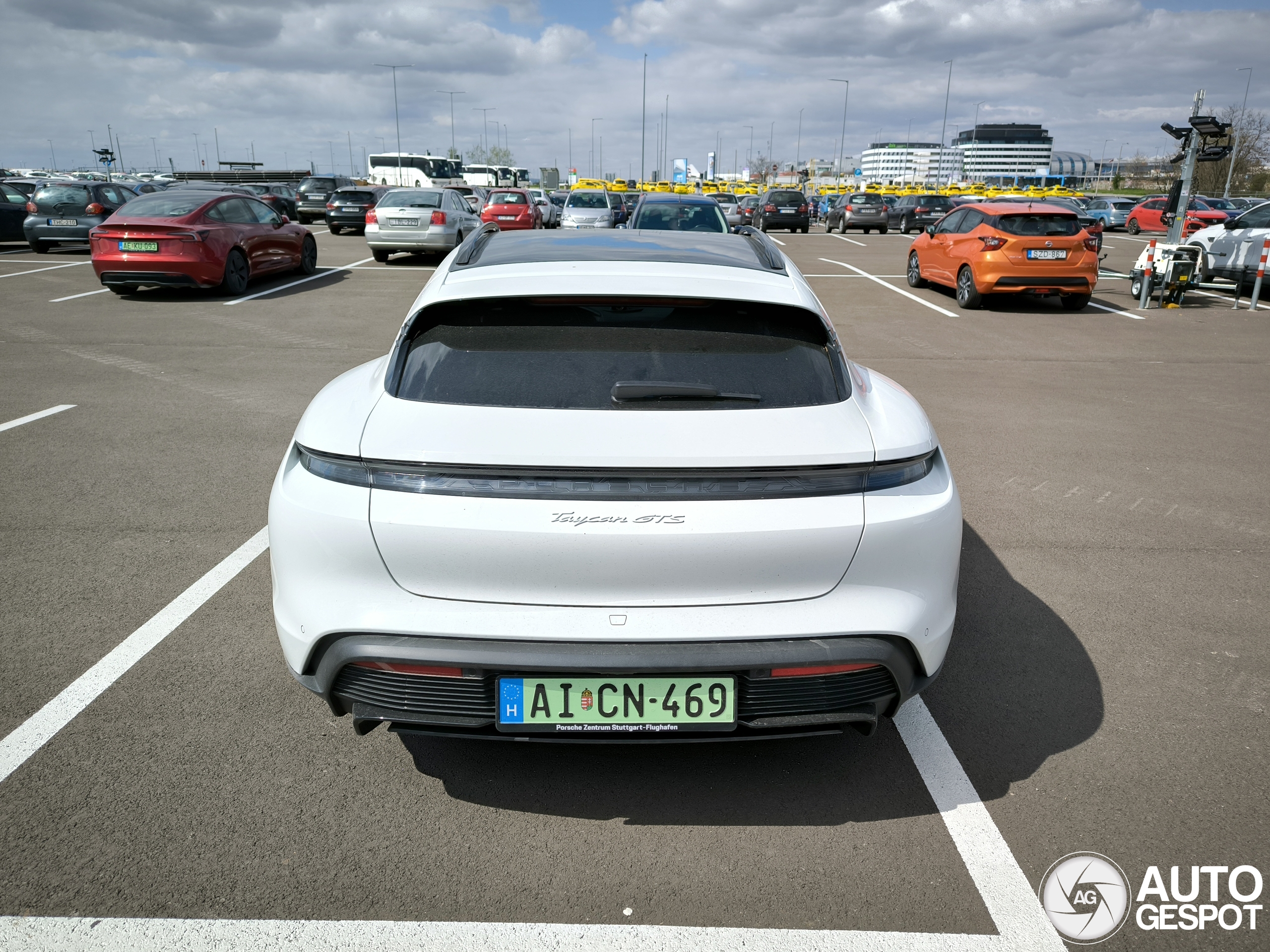 Porsche Taycan GTS Sport Turismo