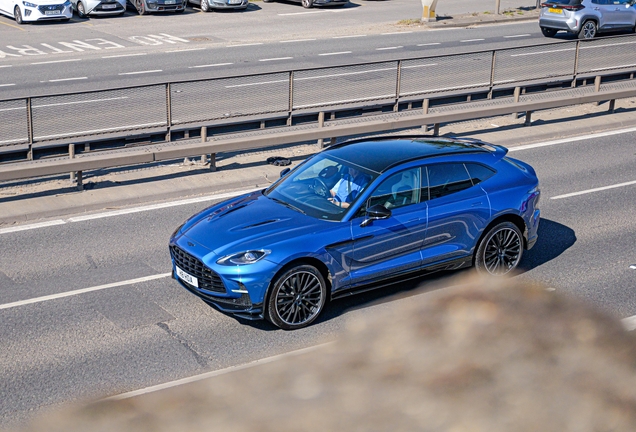 Aston Martin DBX707