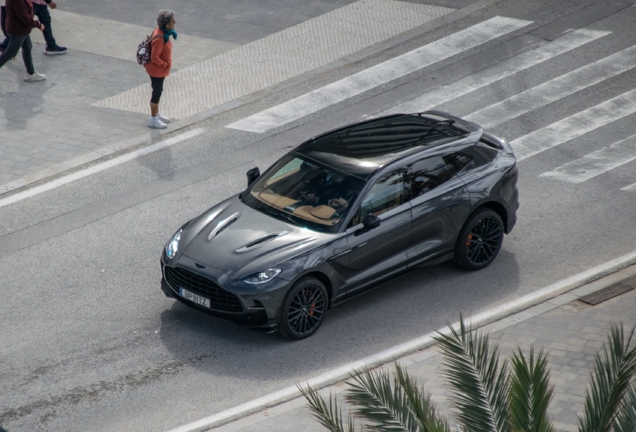 Aston Martin DBX707