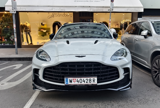 Aston Martin DBX707