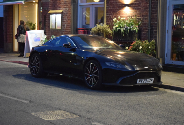 Aston Martin V8 Vantage 2018