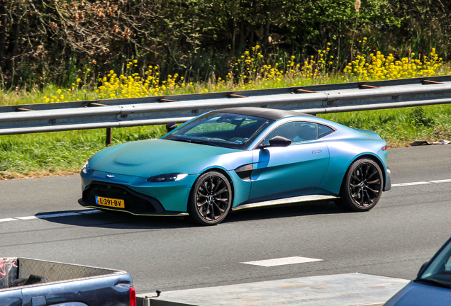 Aston Martin V8 Vantage 2018