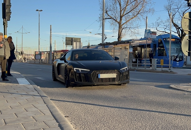 Audi R8 V10 Plus 2015