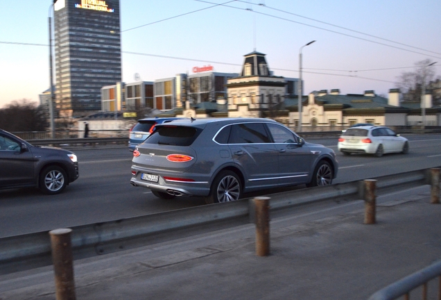 Bentley Bentayga Azure 2024