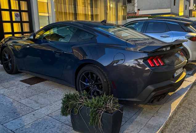 Ford Mustang Dark Horse 2024