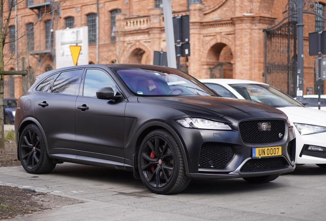 Jaguar F-PACE SVR