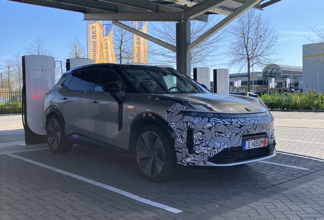 Lynk & Co 08