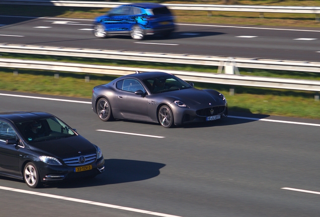 Maserati GranTurismo Modena 2023