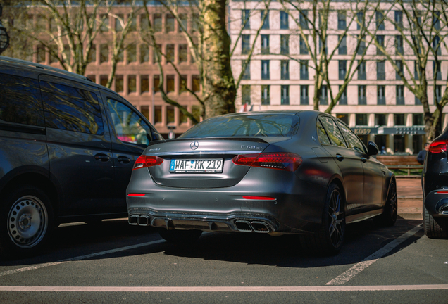 Mercedes-AMG E 63 S W213 Final Edition
