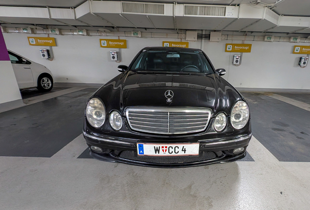 Mercedes-Benz E 55 AMG