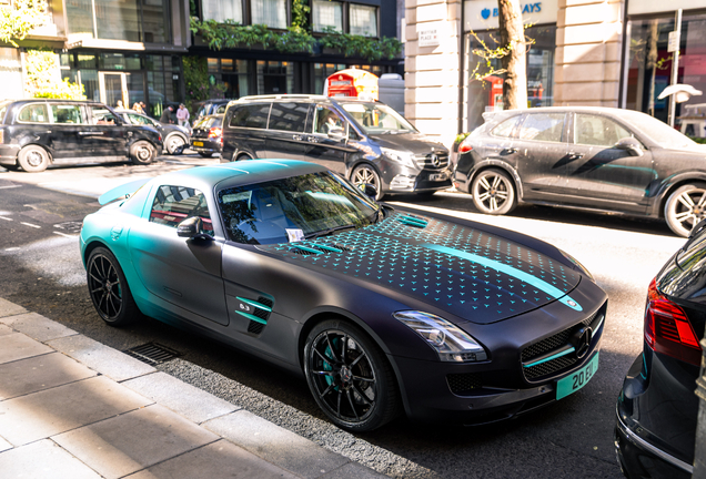 Mercedes-Benz SLS AMG