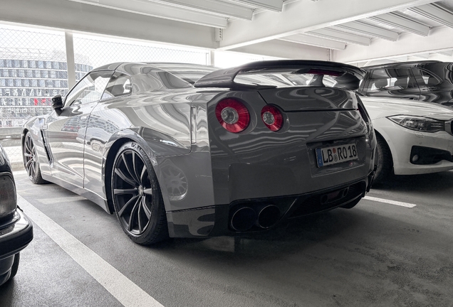 Nissan GT-R