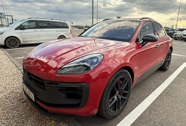 Porsche 95B Macan GTS MkIII