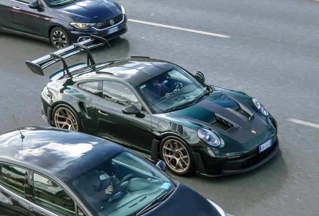 Porsche 992 GT3 RS Weissach Package