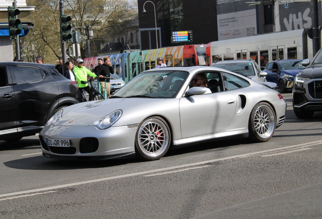 Porsche 996 Turbo