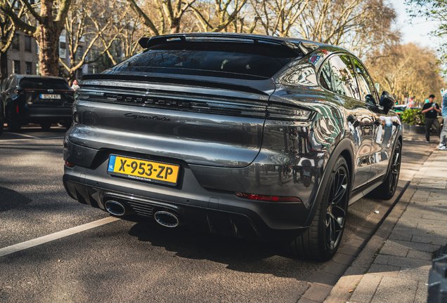 Porsche Cayenne Coupé Turbo E-Hybrid