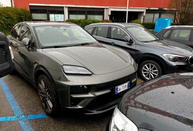 Porsche Macan EV Turbo