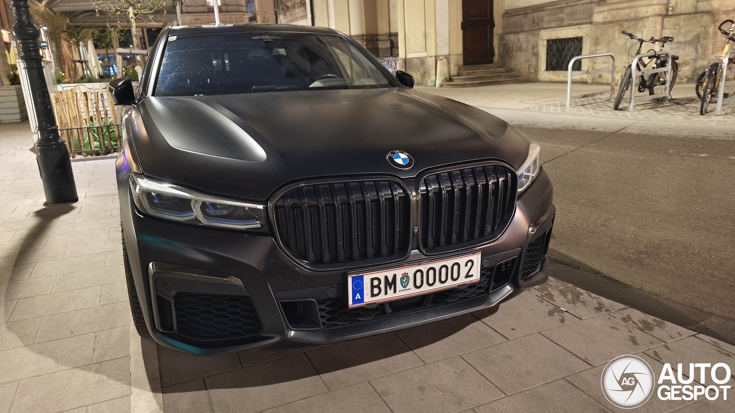 BMW M760Li xDrive 2019