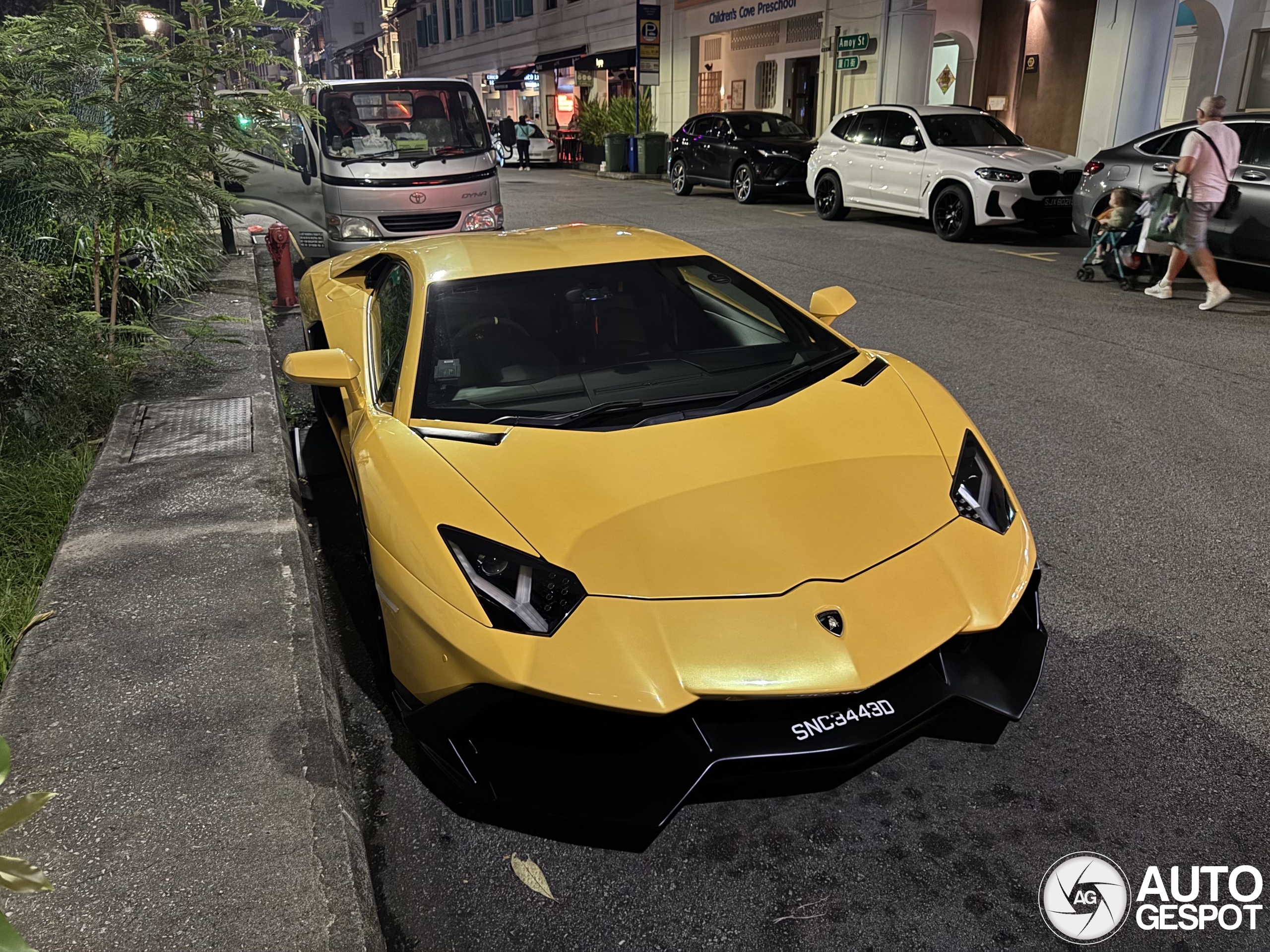 Lamborghini Aventador LP700-4
