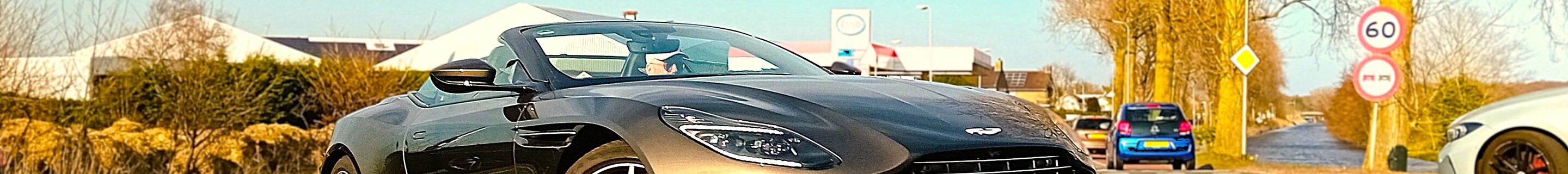 Aston Martin DB11 V8 Volante