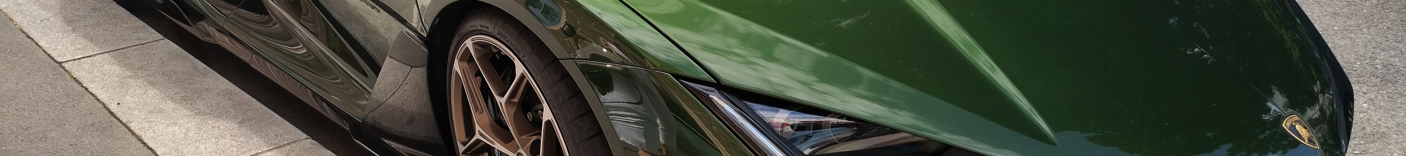 Lamborghini Revuelto