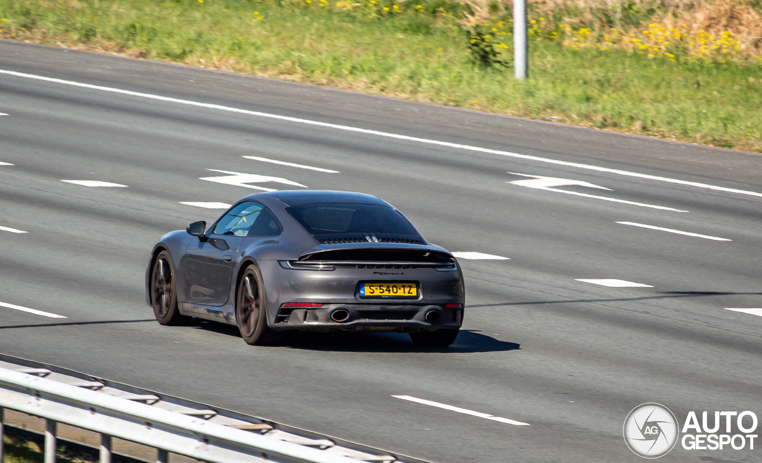 Porsche 992 Carrera S