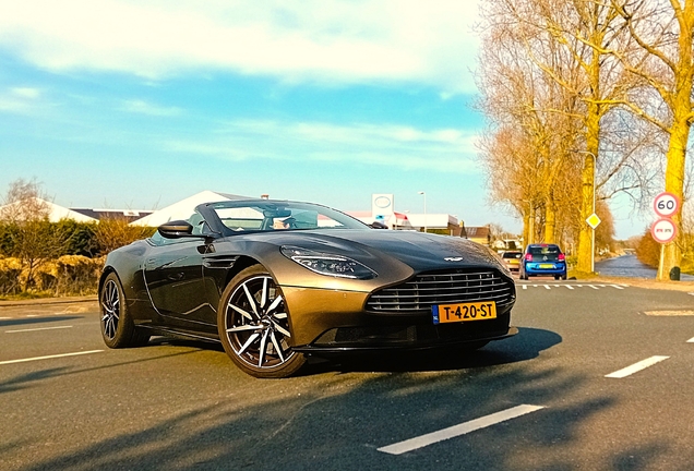 Aston Martin DB11 V8 Volante