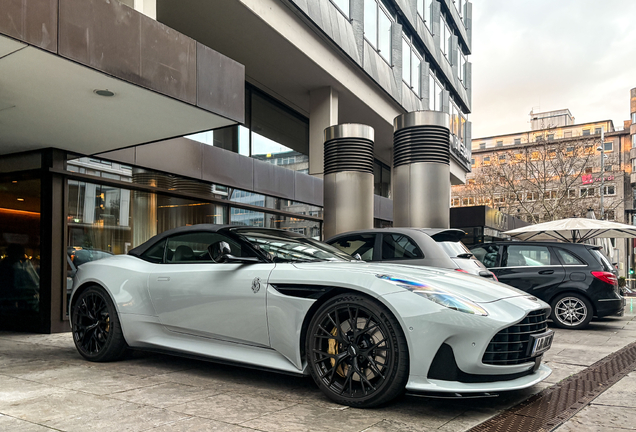 Aston Martin DB12 Volante