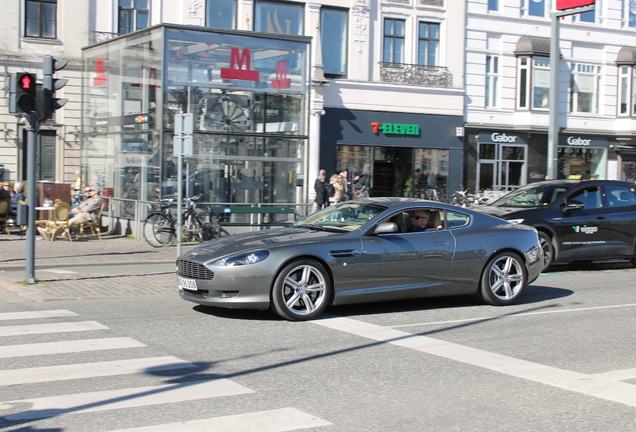 Aston Martin DB9