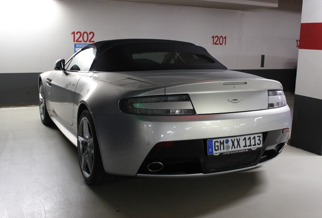 Aston Martin V8 Vantage Roadster 2012