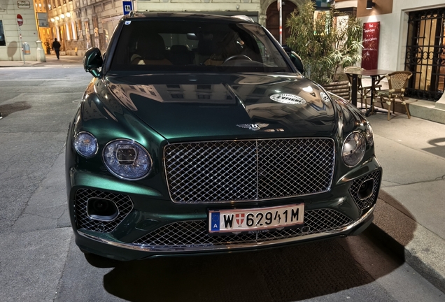 Bentley Bentayga Hybrid 2021