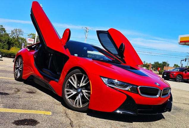 BMW i8 Protonic Red Edition