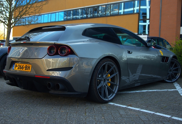 Ferrari GTC4Lusso