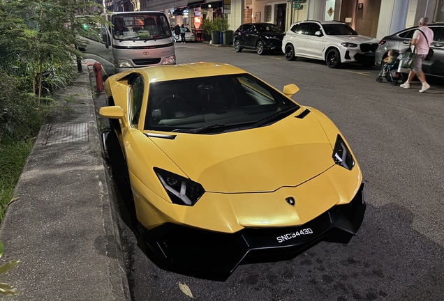 Lamborghini Aventador LP700-4
