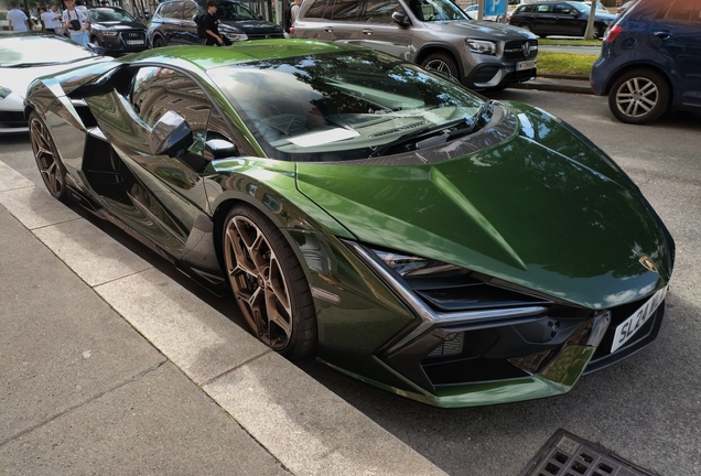 Lamborghini Revuelto