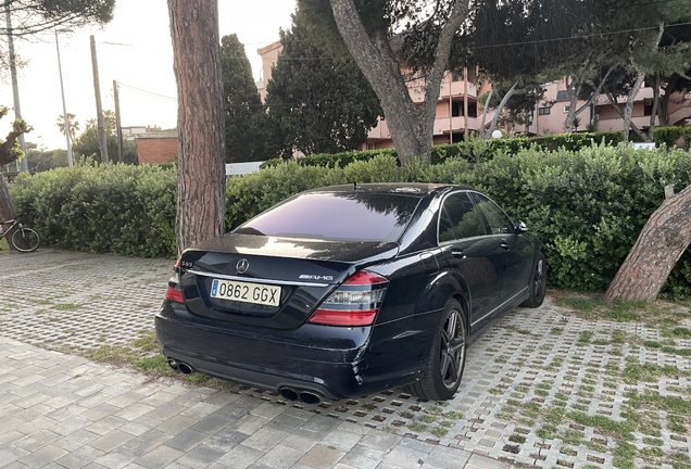 Mercedes-Benz S 65 AMG V221