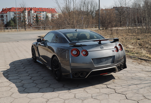 Nissan GT-R 2017