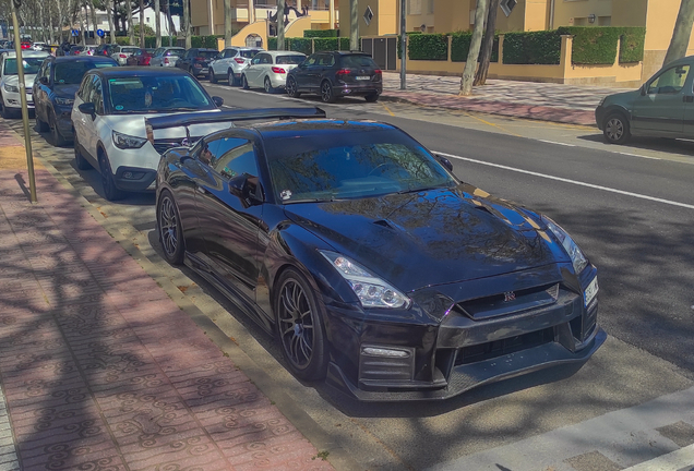 Nissan GT-R