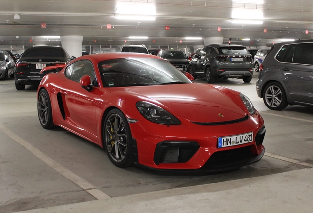 Porsche 718 Cayman GT4