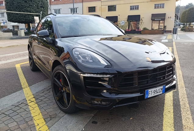 Porsche 95B Macan GTS