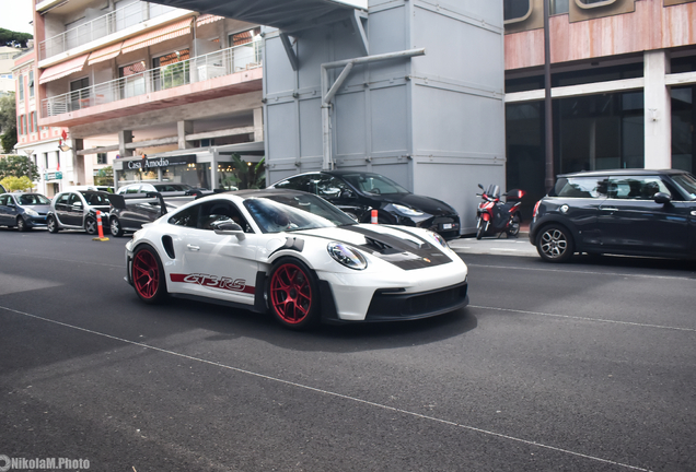 Porsche 992 GT3 RS Weissach Package