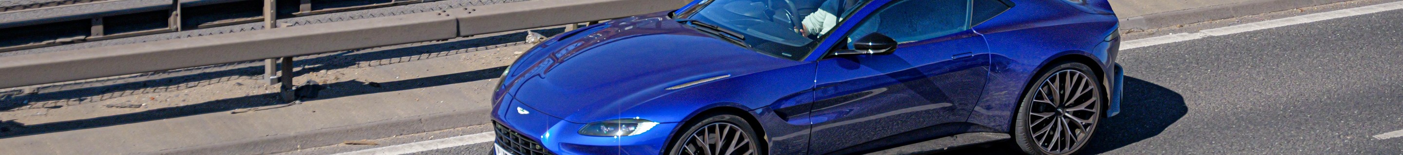 Aston Martin V8 Vantage 2018