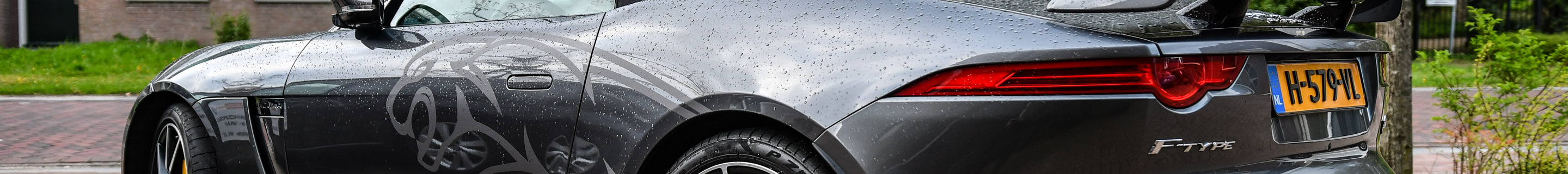 Jaguar F-TYPE SVR Convertible