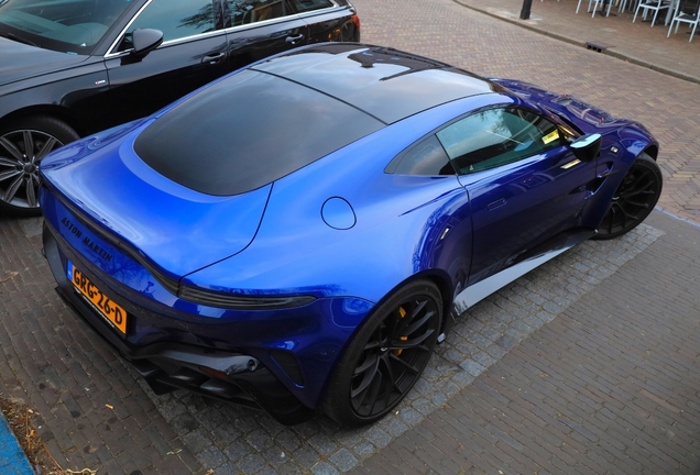 Aston Martin Vantage 2024